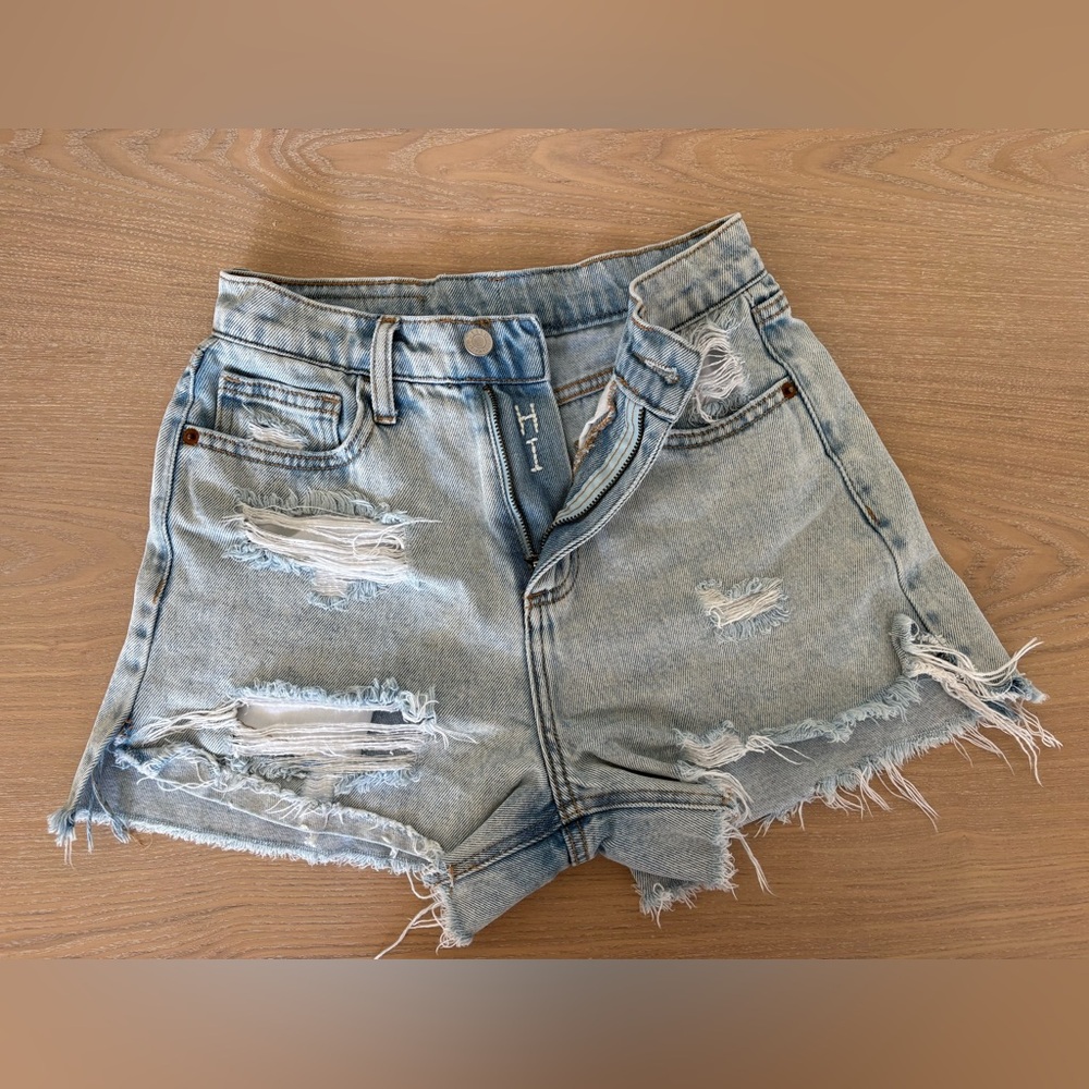 Cello Light Blue Distressed Cut-off Jean Shorts - XS